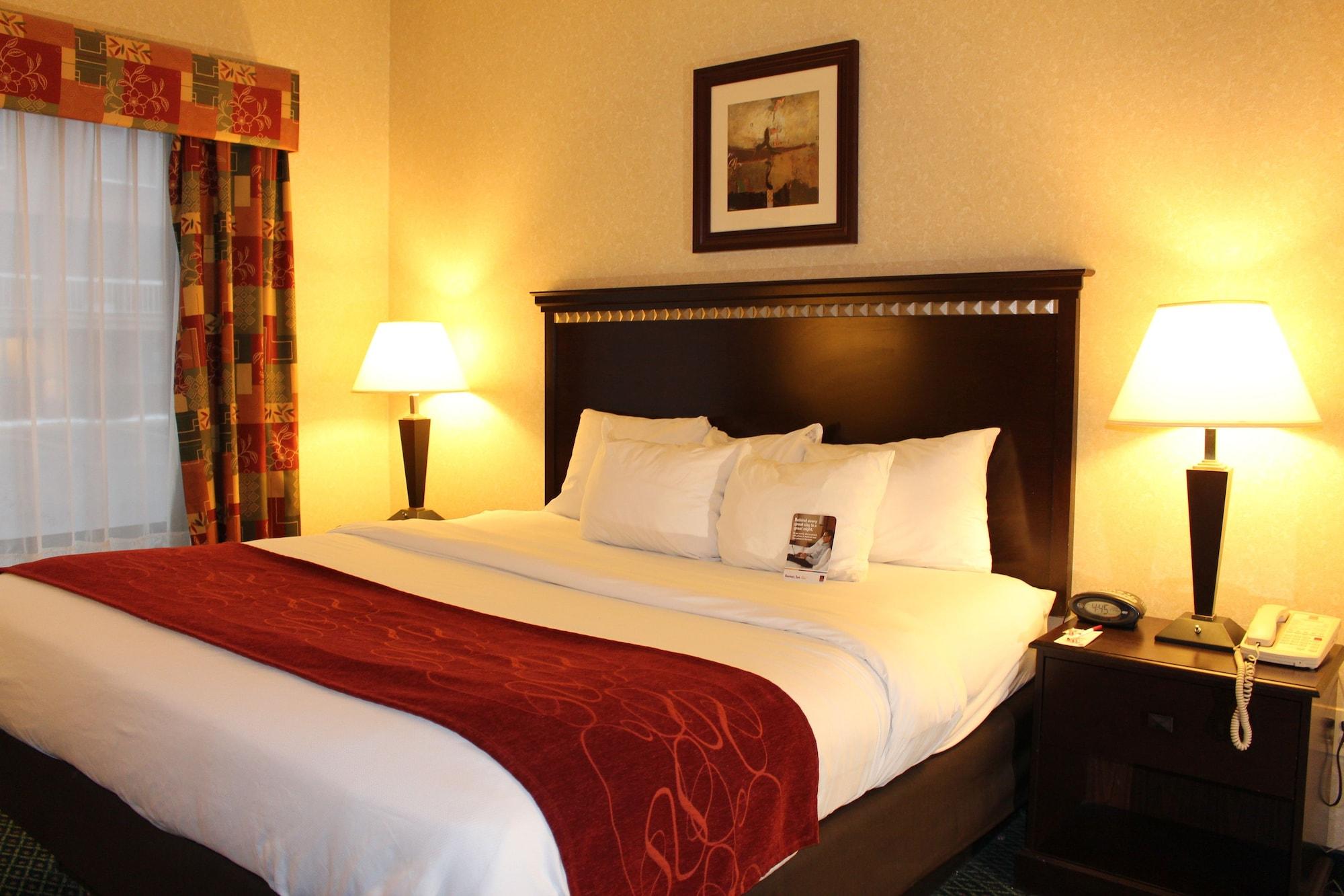 Comfort Suites Canton - Detroit Kültér fotó