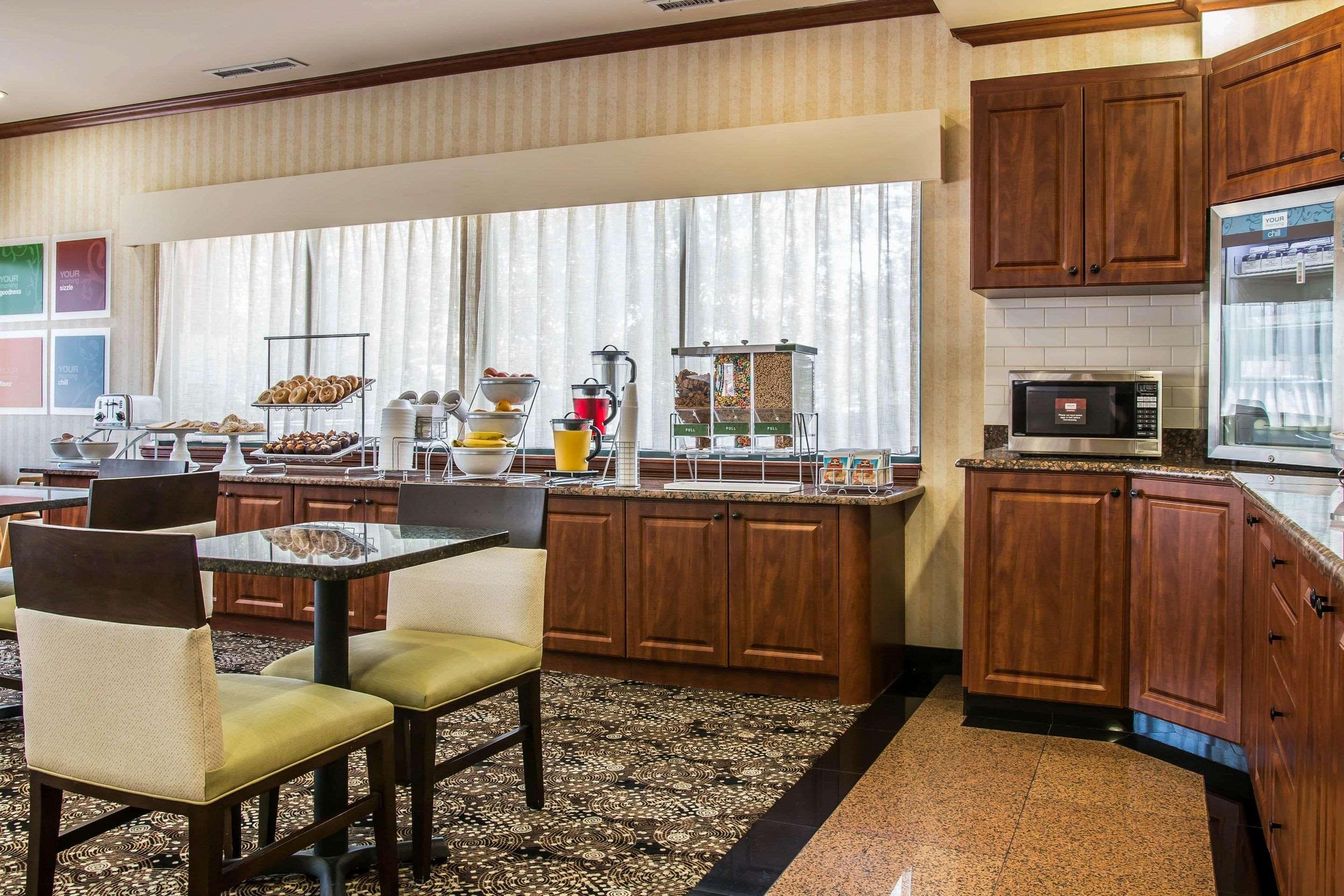 Comfort Suites Canton - Detroit Kültér fotó