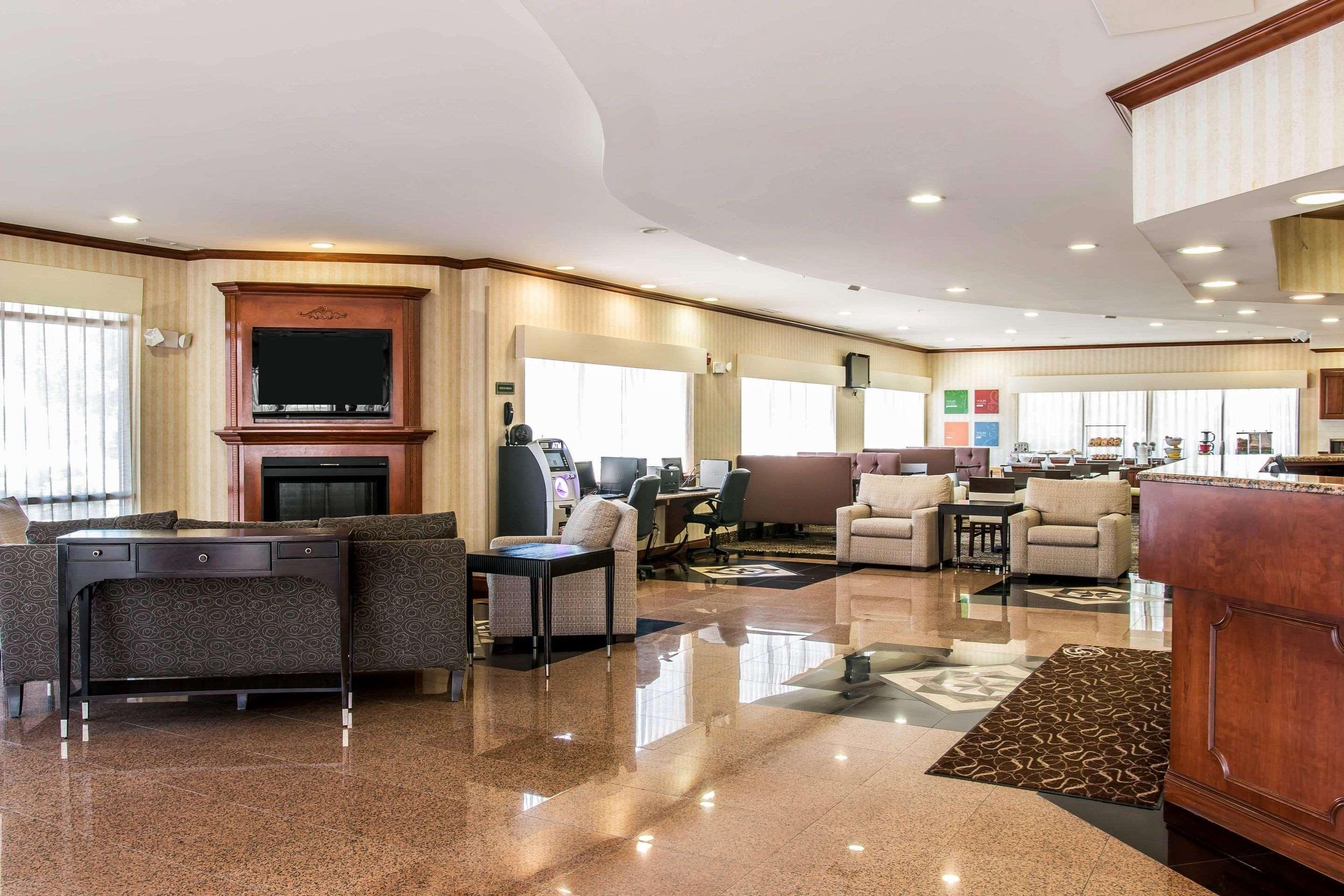 Comfort Suites Canton - Detroit Kültér fotó