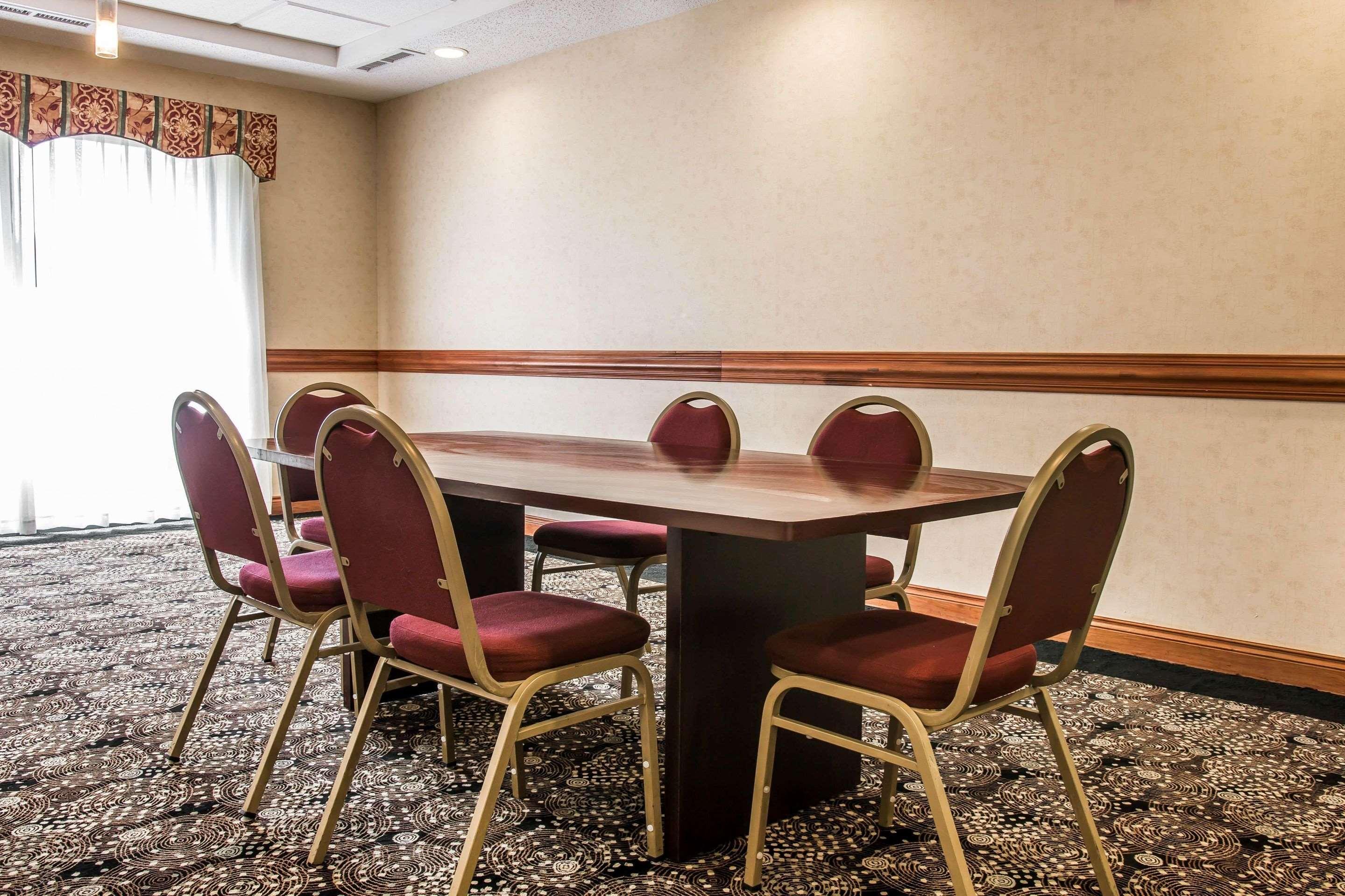 Comfort Suites Canton - Detroit Kültér fotó