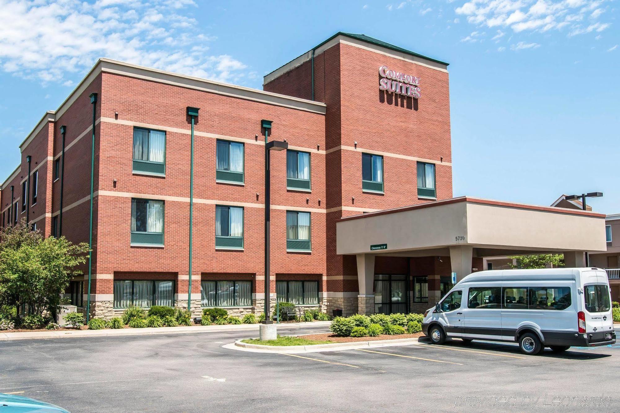 Comfort Suites Canton - Detroit Kültér fotó
