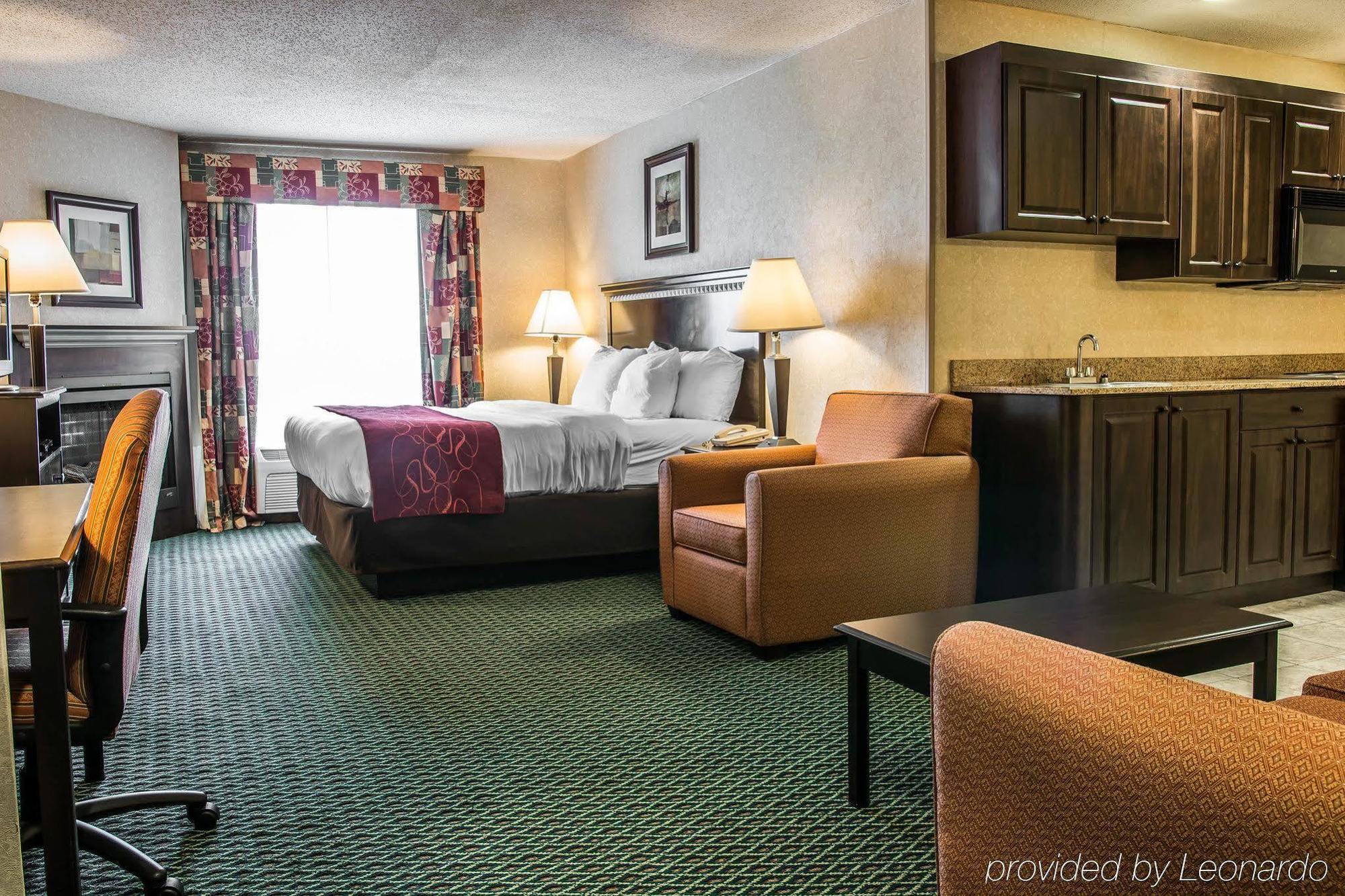 Comfort Suites Canton - Detroit Kültér fotó