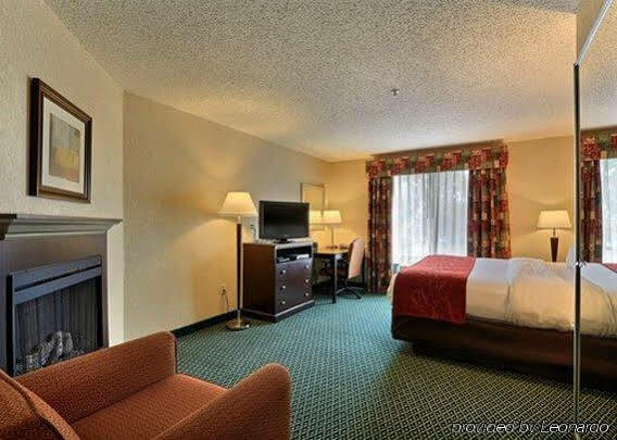 Comfort Suites Canton - Detroit Kültér fotó
