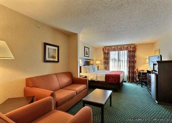 Comfort Suites Canton - Detroit Kültér fotó